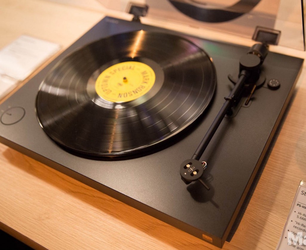 The Sony high end Turntable digitizes vinyl music with USB connectivity